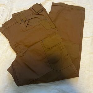 Duluth Trading Co Men's Tan Cargo Work Pants